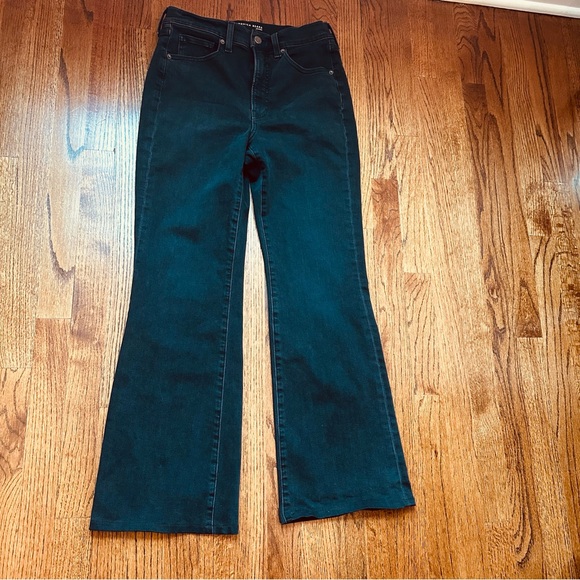 Veronica Beard Denim - Veronica Beard Leena Bootcut High Rise Jeans. Size 29. Washed Onyx Color